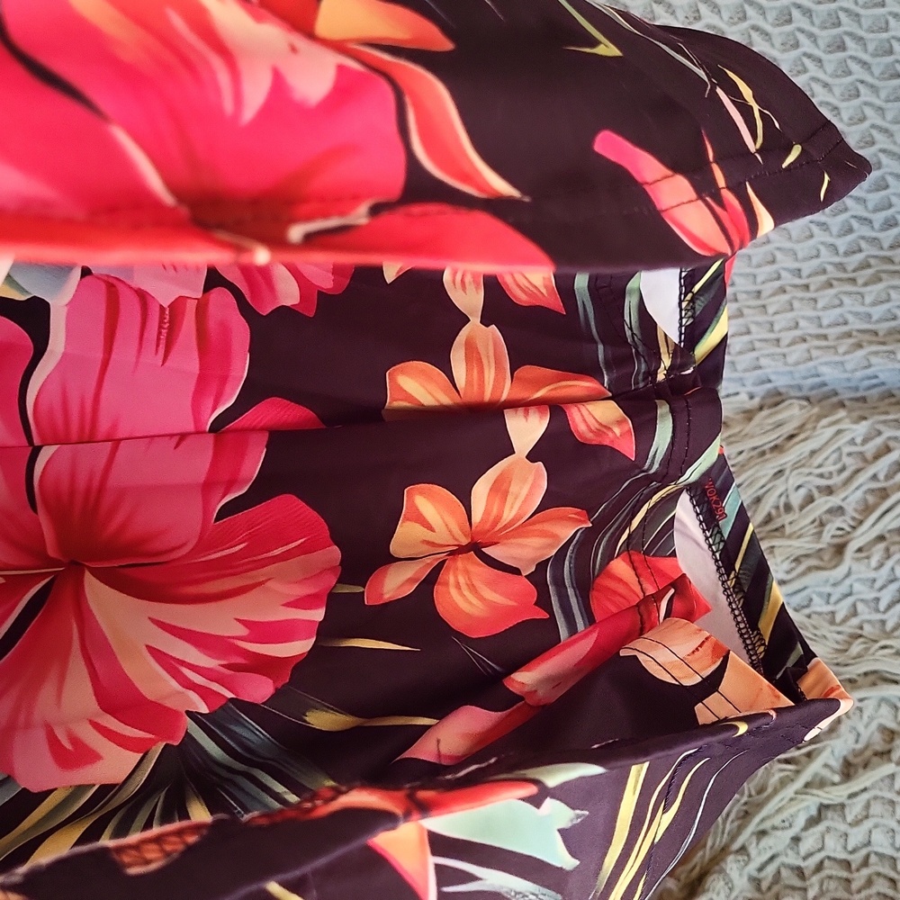 NWOT Tropical Skort - Picture 5 of 8